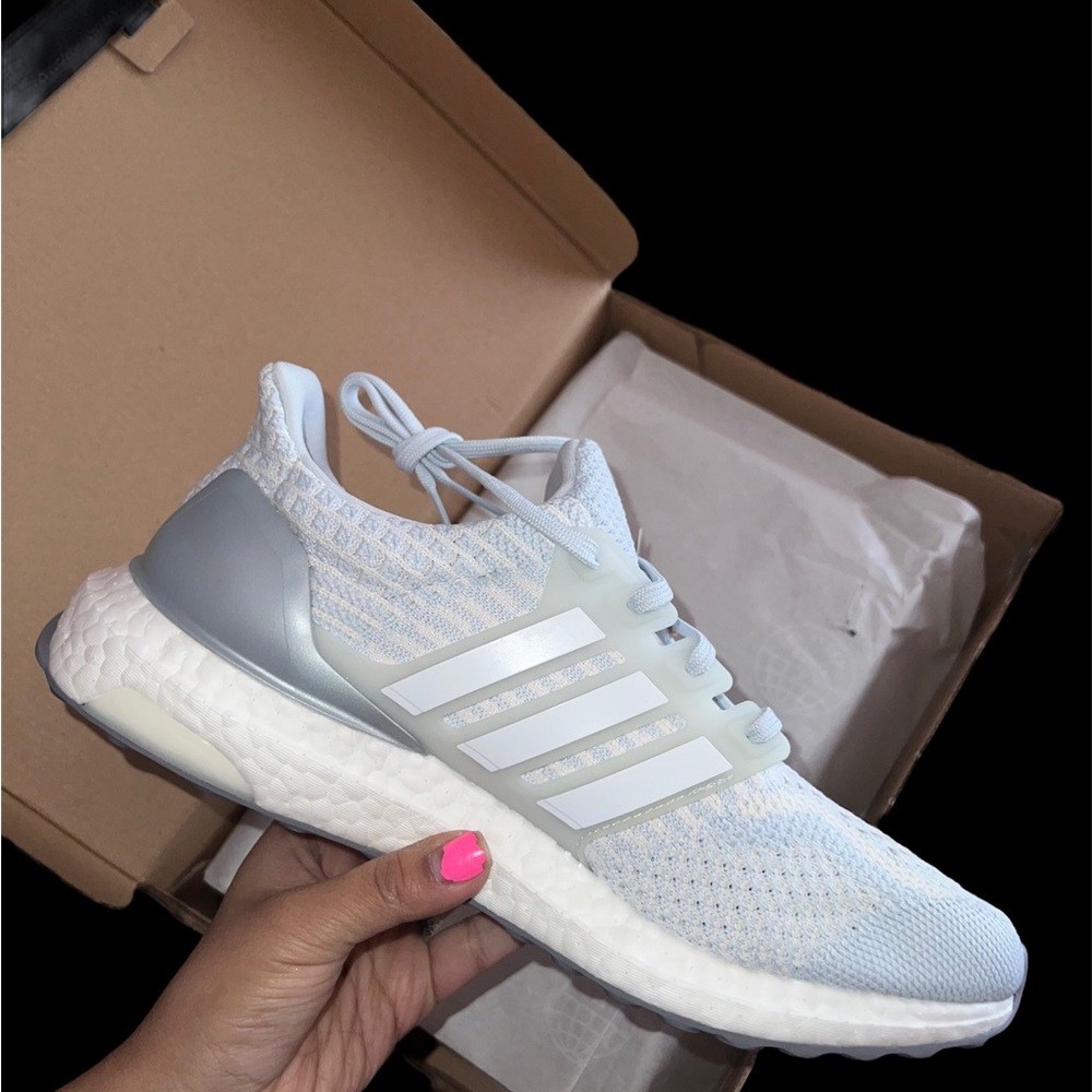 Ultraboost5.0 DNA W